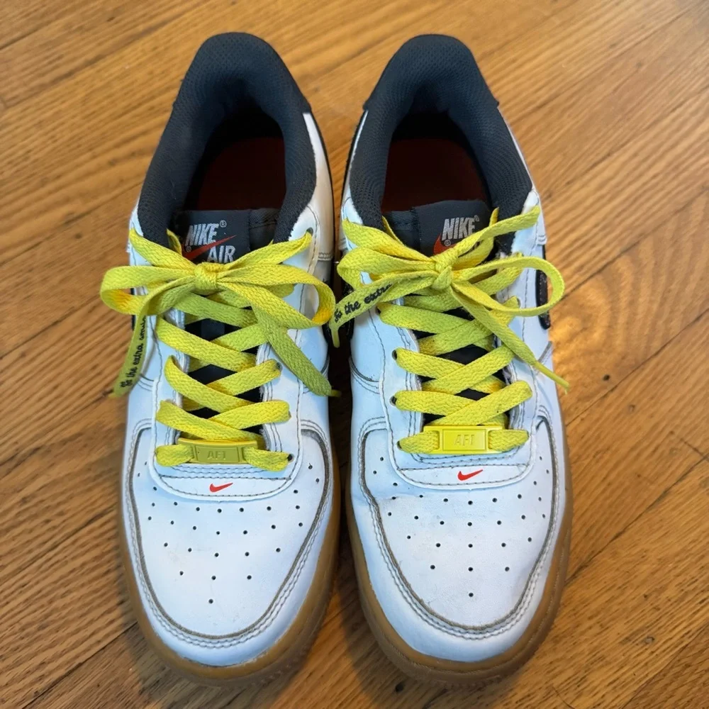 Nike Air Force 1 Size 6 Youth - Picture 2 of 10